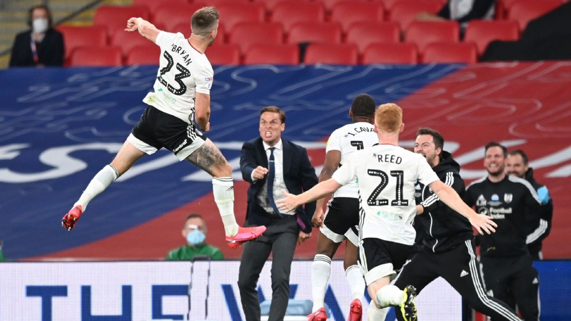 他不仅在发 他不仅在发